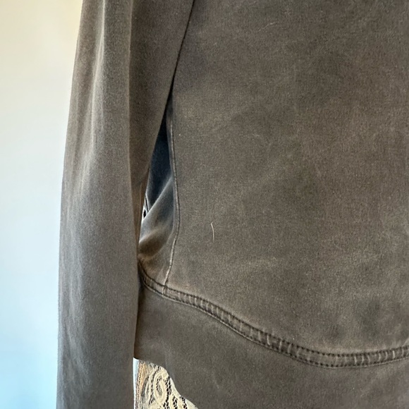 Black jacket - Picture 10 of 15